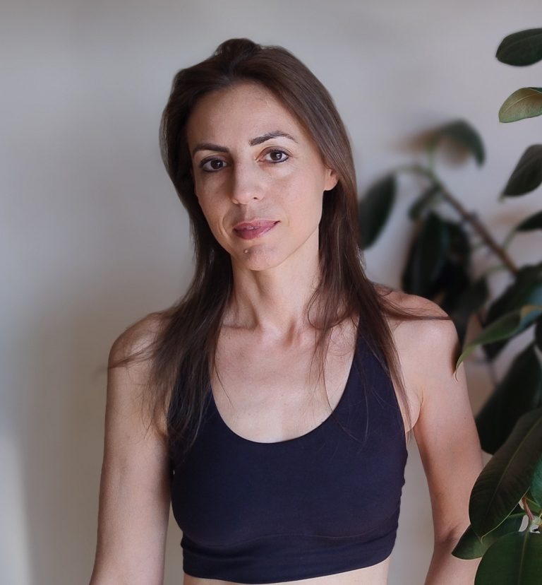 Ειρήνη, δασκάλα γιόγκα FosYoga
